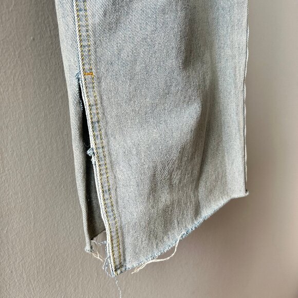 Avec Les Filles Light Wash Distressed Straight Leg Split Seam Jeans Womens Sz 31 - Picture 6 of 9